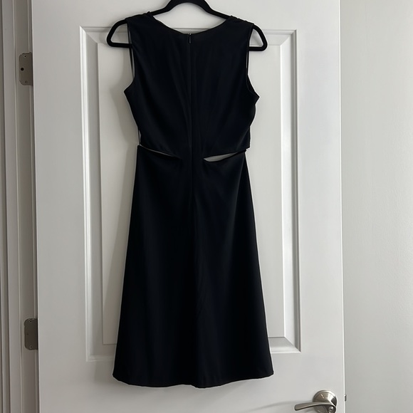 Zara Basic Collection Twist-Front Cut-Out Dress - Picture 4 of 6